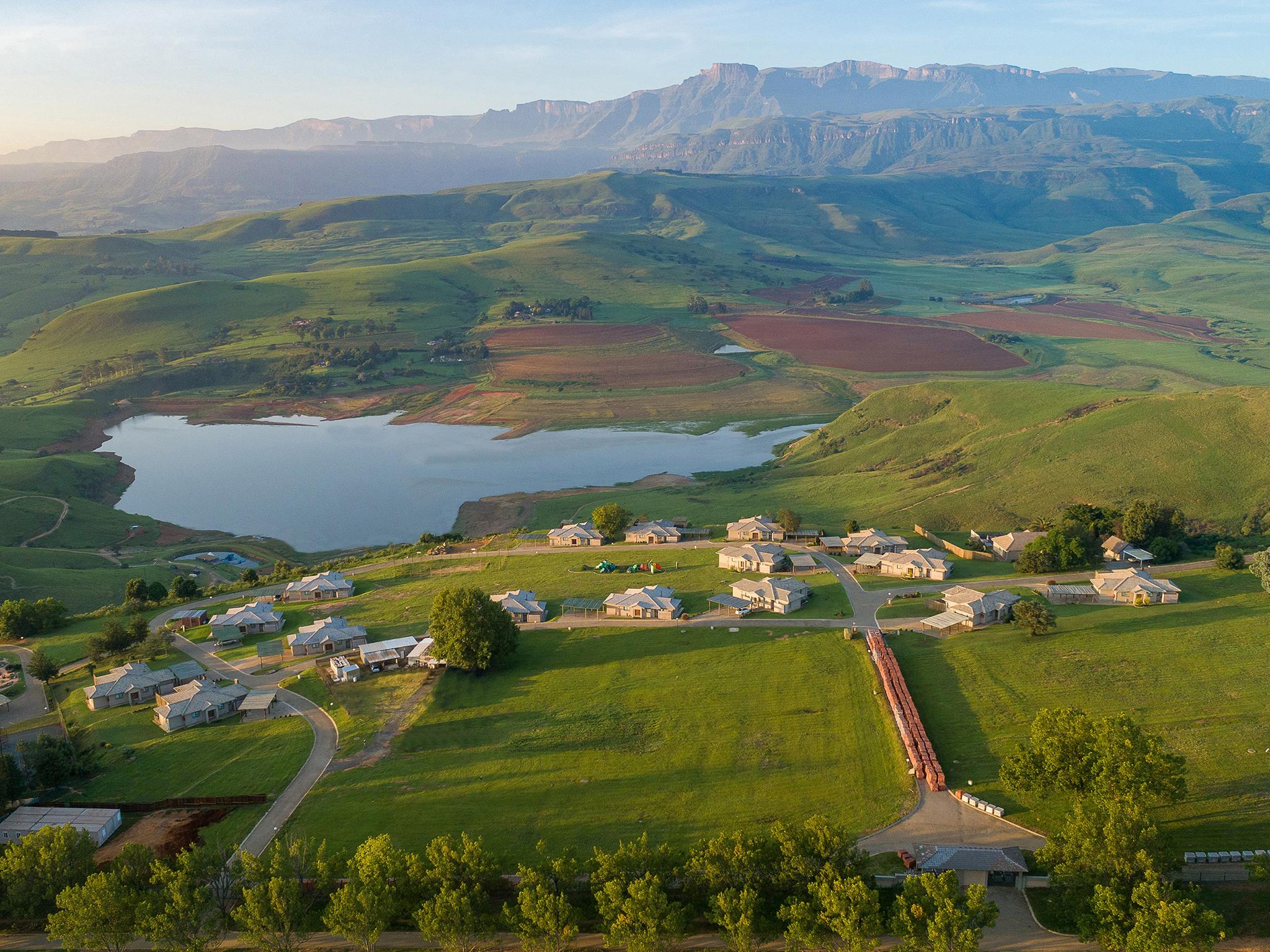 Cayley Mountain Resort Champagne Valley Dış mekan fotoğraf